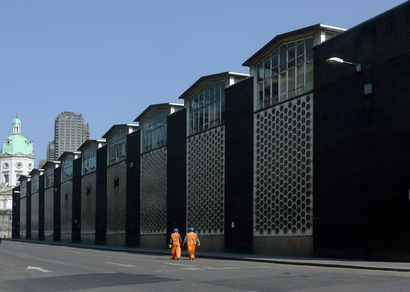 Sunday May 1st (2011) smithfield poultry market align=