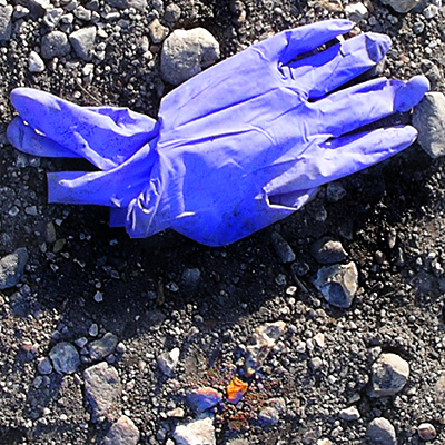 Friday December 30th (2005) discarded glove align=