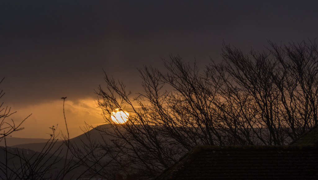 Monday November 16th (2015) dawn: poking through the clouds align=