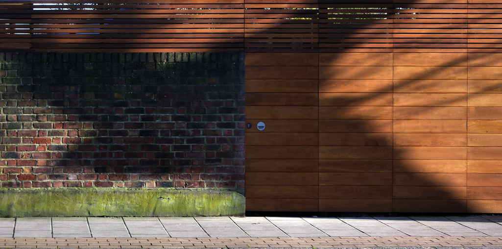 Monday December 29th (2014) peckham wall fence align=