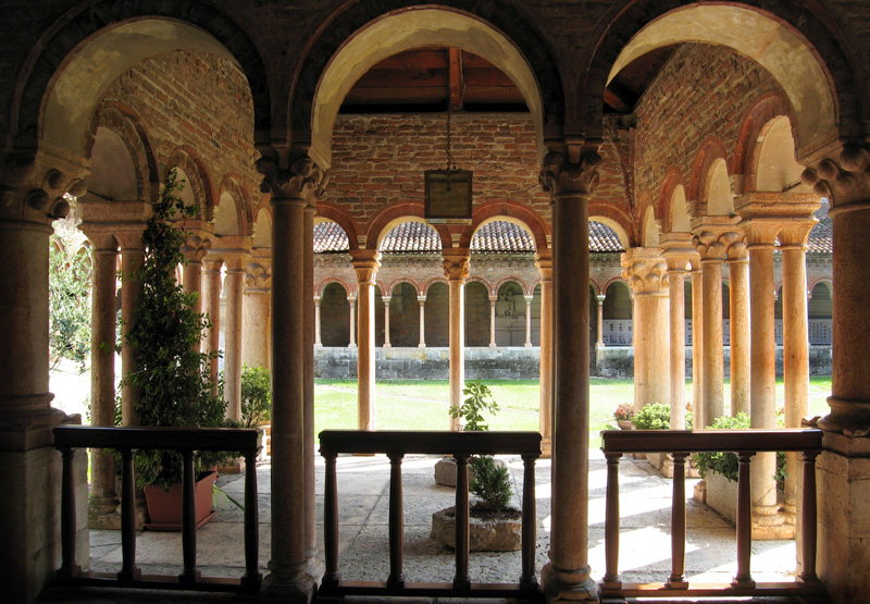 Tuesday September 5th (2006) chiostro align=