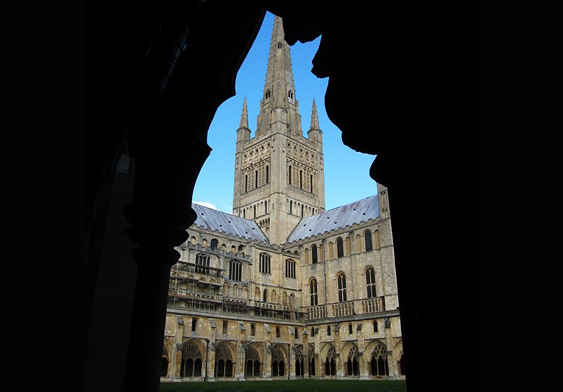 Thursday October 18th (2007) norwich cathedral align=
