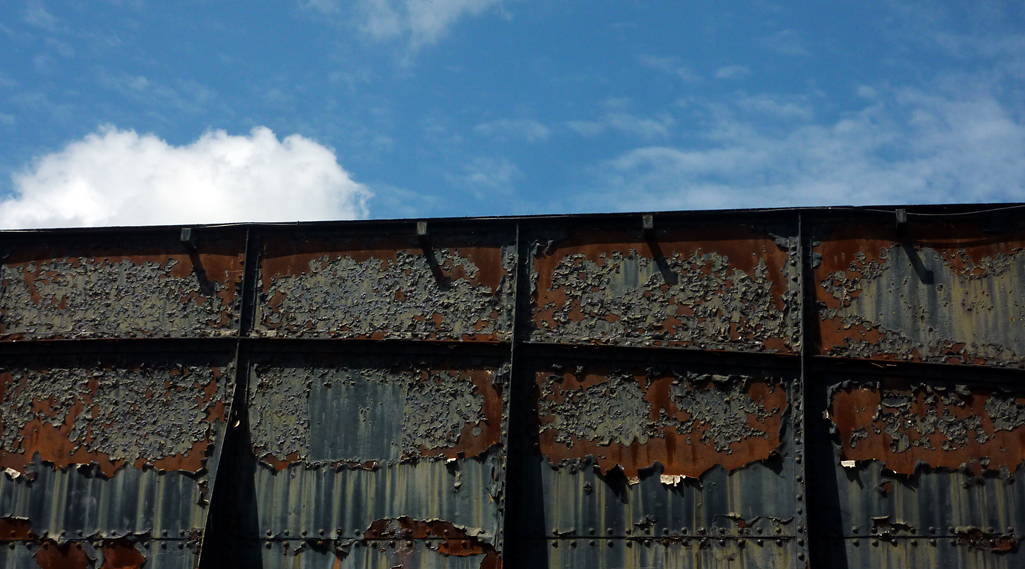 Sunday June 29th (2014) peeling paint on lewes railway bridge align=