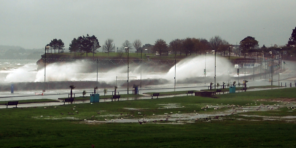 Friday November 14th (2014) road closed... storm force align=