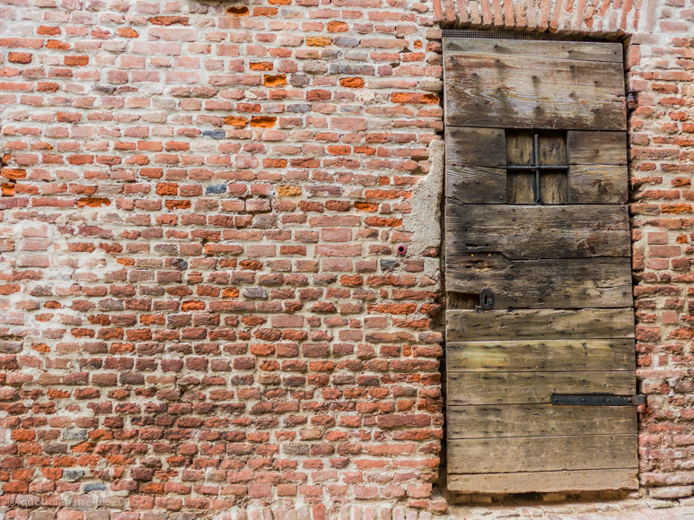 Thursday August 6th (2015) brick and door align=