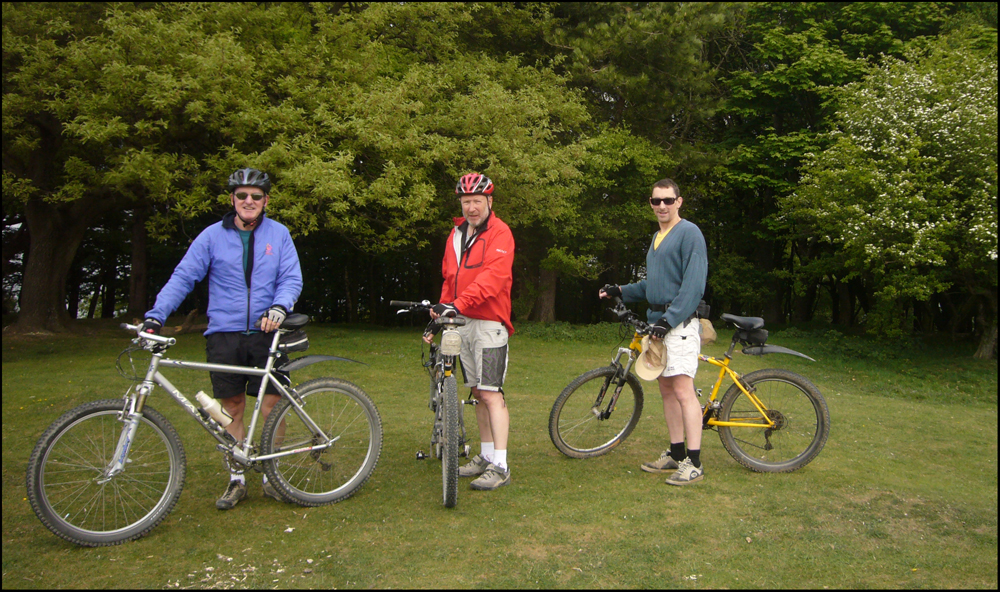 Friday April 29th (2011) self timer from trig point (blackcap) align=