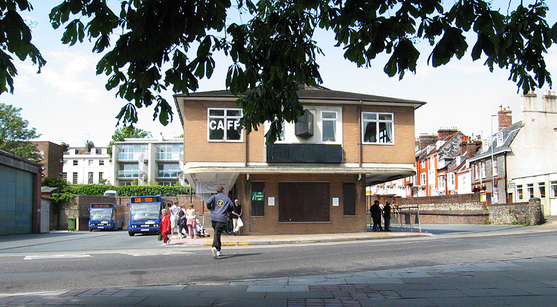 Friday June 23rd (2006) bus station align=