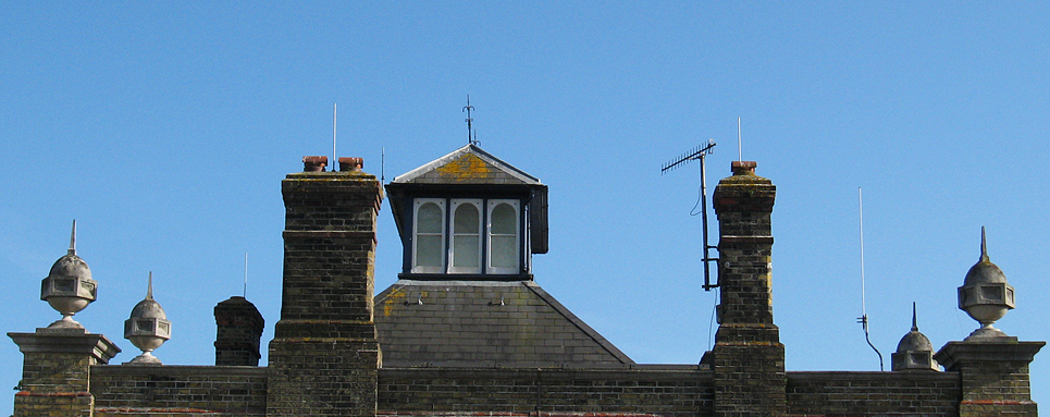 Tuesday May 19th (2009) station roof align=