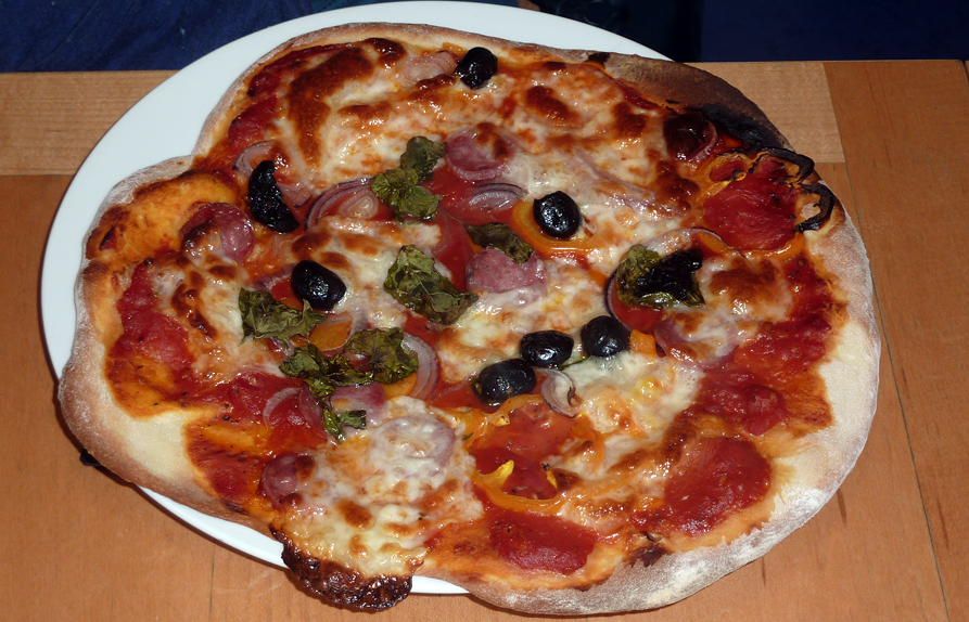 Thursday April 12th (2012) pizza della casa align=