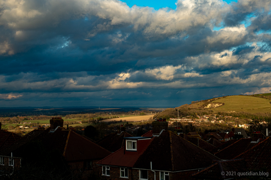 Wednesday March 17th (2021) evening cloud effect align=