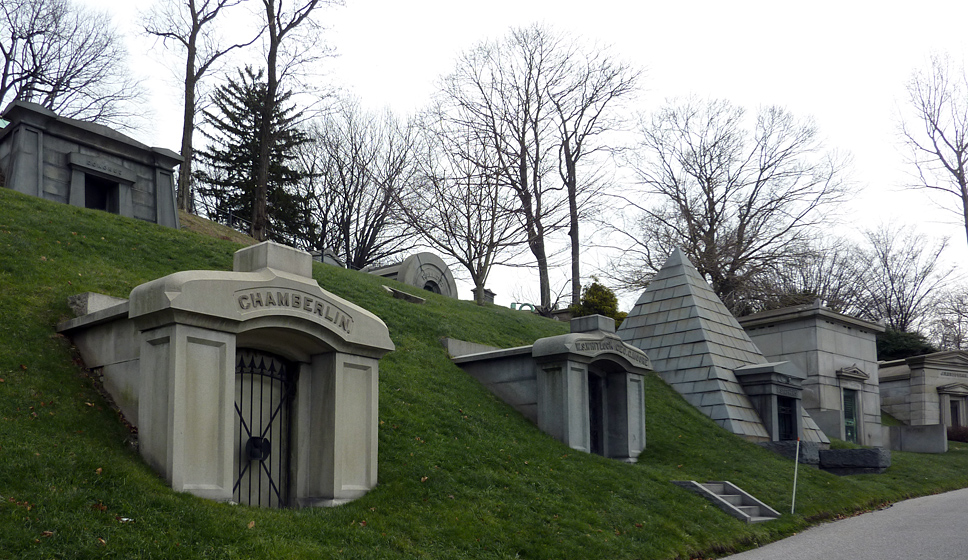 Sunday December 26th (2010) green-wood cemetery, brooklyn align=