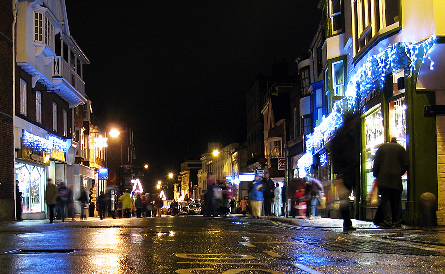 Thursday December 6th (2007) late shopping night align=