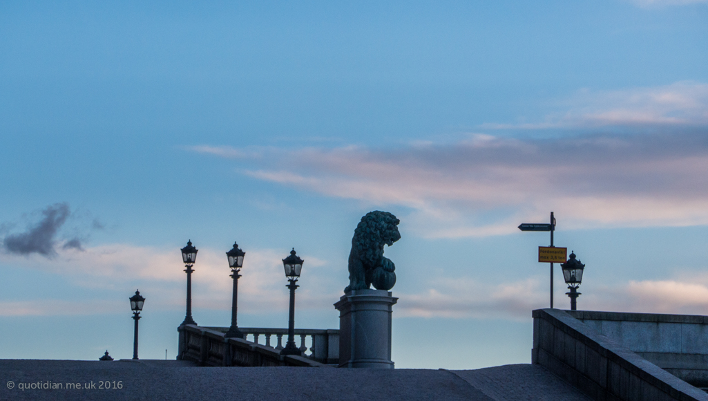 Monday July 11th (2016) six lamps one lion align=