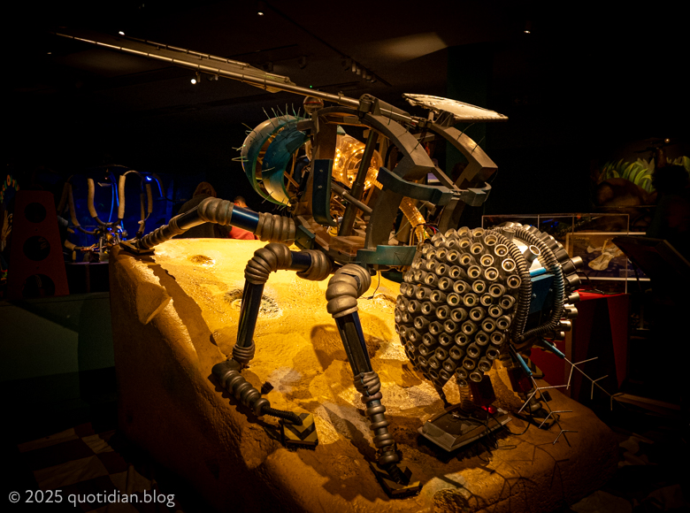 Sunday August 31st (2025) robot fly align=