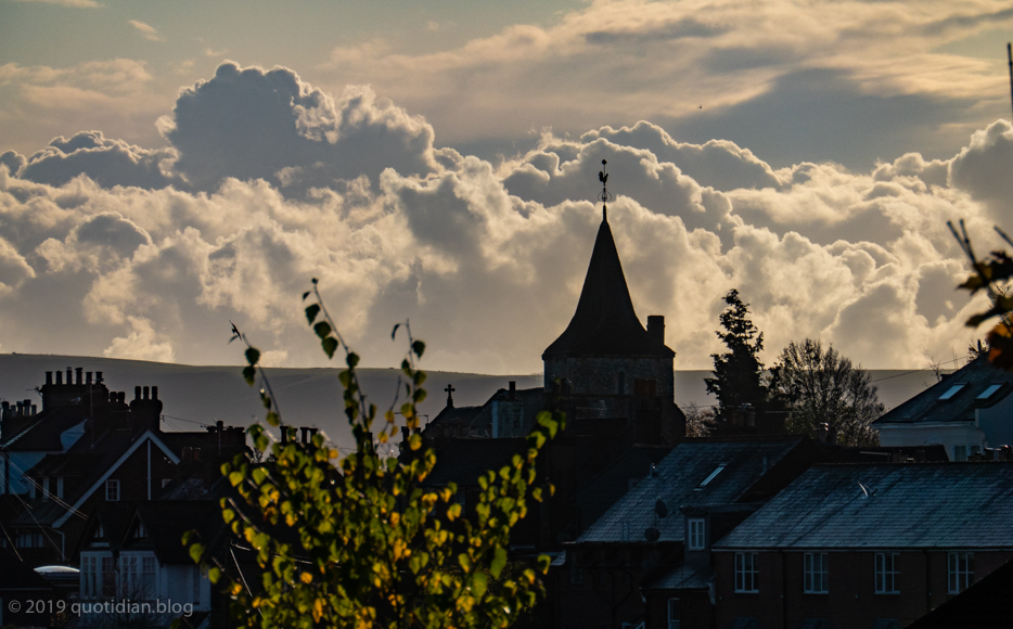 Wednesday November 6th (2019) rolling clouds align=