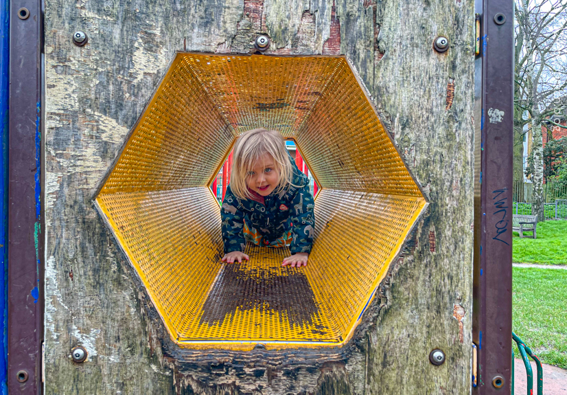 Monday March 18th (2024) hexagonal tunnel align=