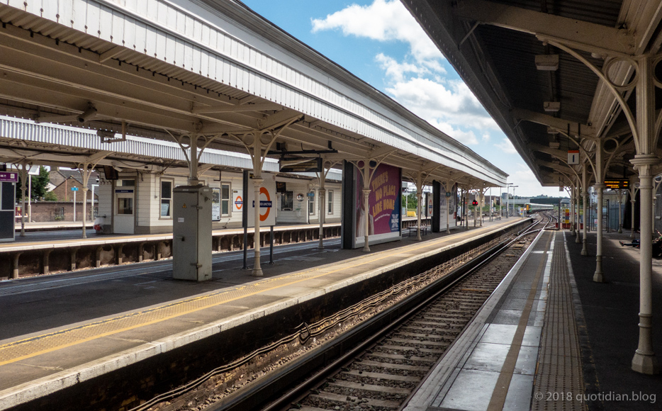 Thursday June 21st (2018) overground roundels align=