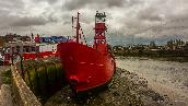 Wed 9th<br/>red boat in bow creek